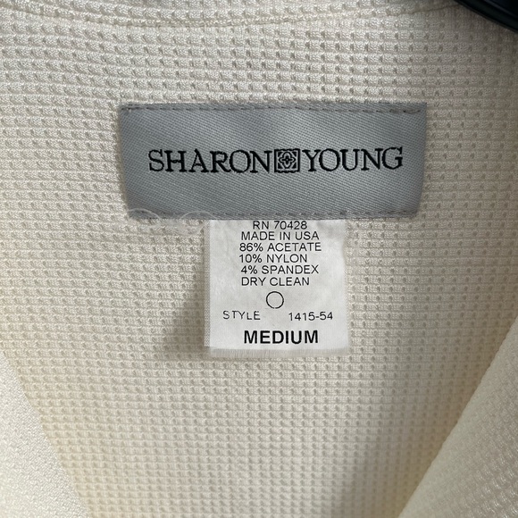 Sharon Young long sleeve lightweight top - Picture 6 of 9